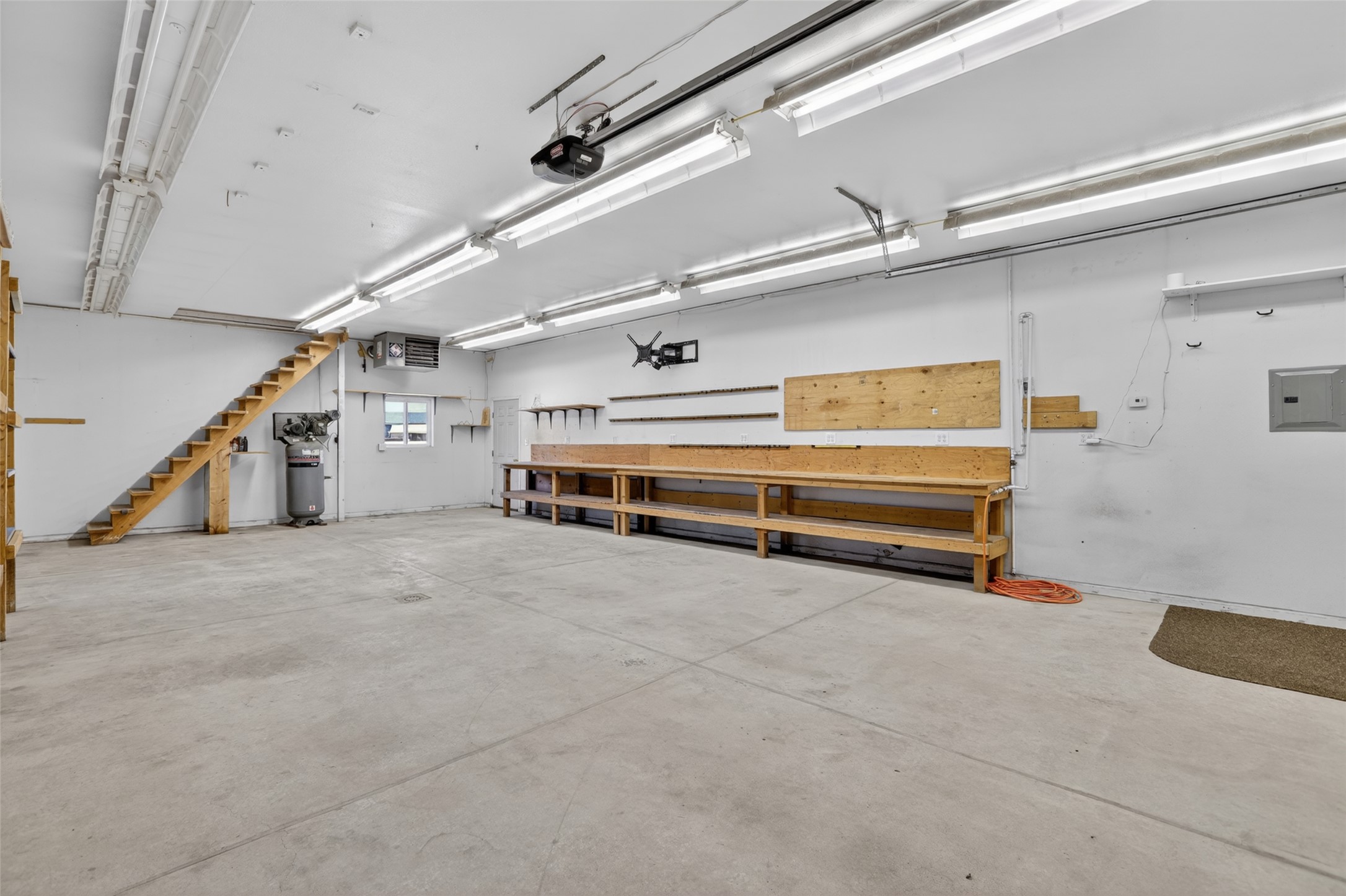 412 Van Buren Avenue