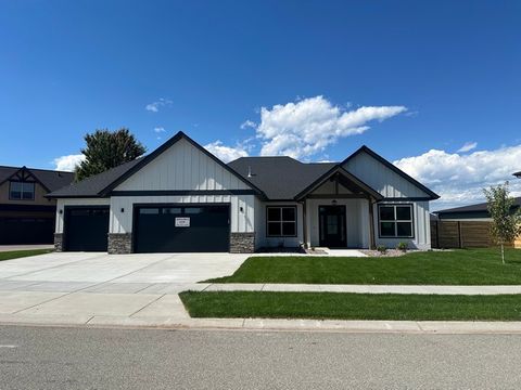 Photo of 172 W Monture Ridge, Kalispell, MT 59901 (MLS # 30057555)