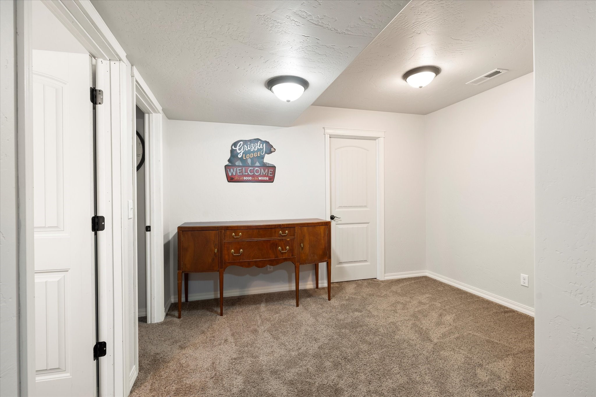 Bigfork, Montana 59911, United States, 4 Bedrooms Bedrooms, ,3 BathroomsBathrooms,Residential,Active,81807