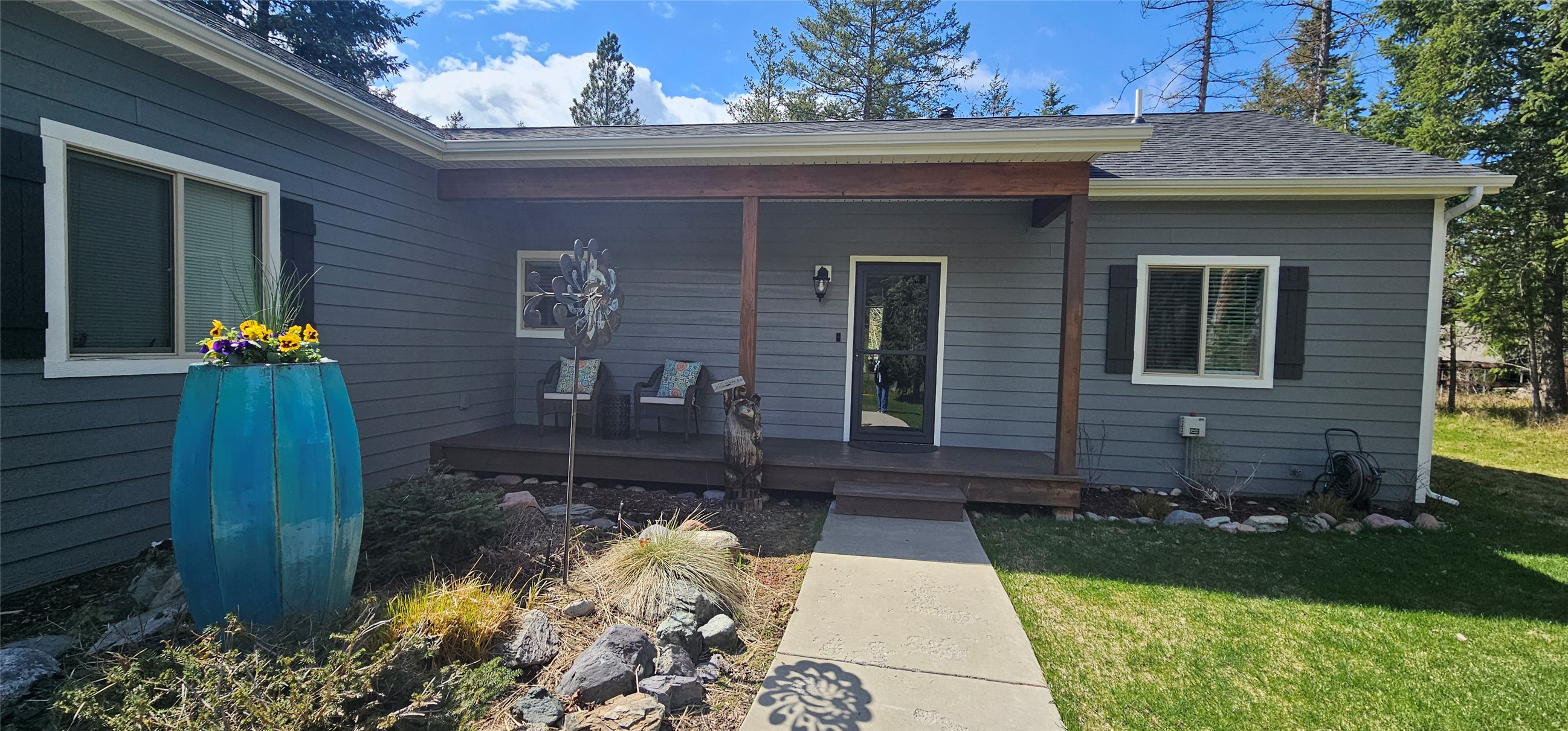 Bigfork, Montana 59911, United States, 4 Bedrooms Bedrooms, ,3 BathroomsBathrooms,Residential,Active,81807