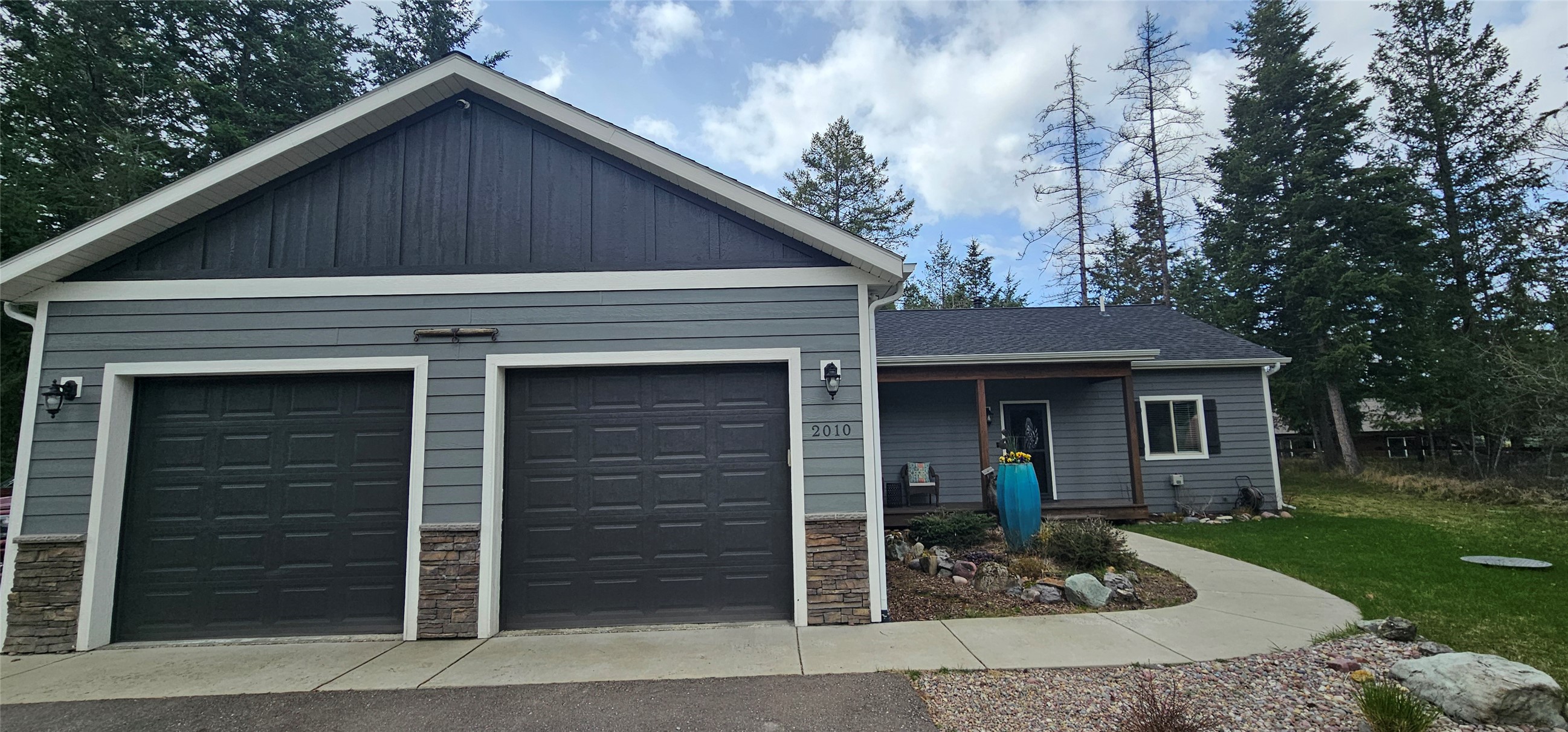 Bigfork, Montana 59911, United States, 4 Bedrooms Bedrooms, ,3 BathroomsBathrooms,Residential,Active,81807