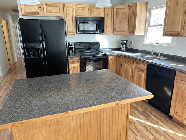 823 Little Lion Road