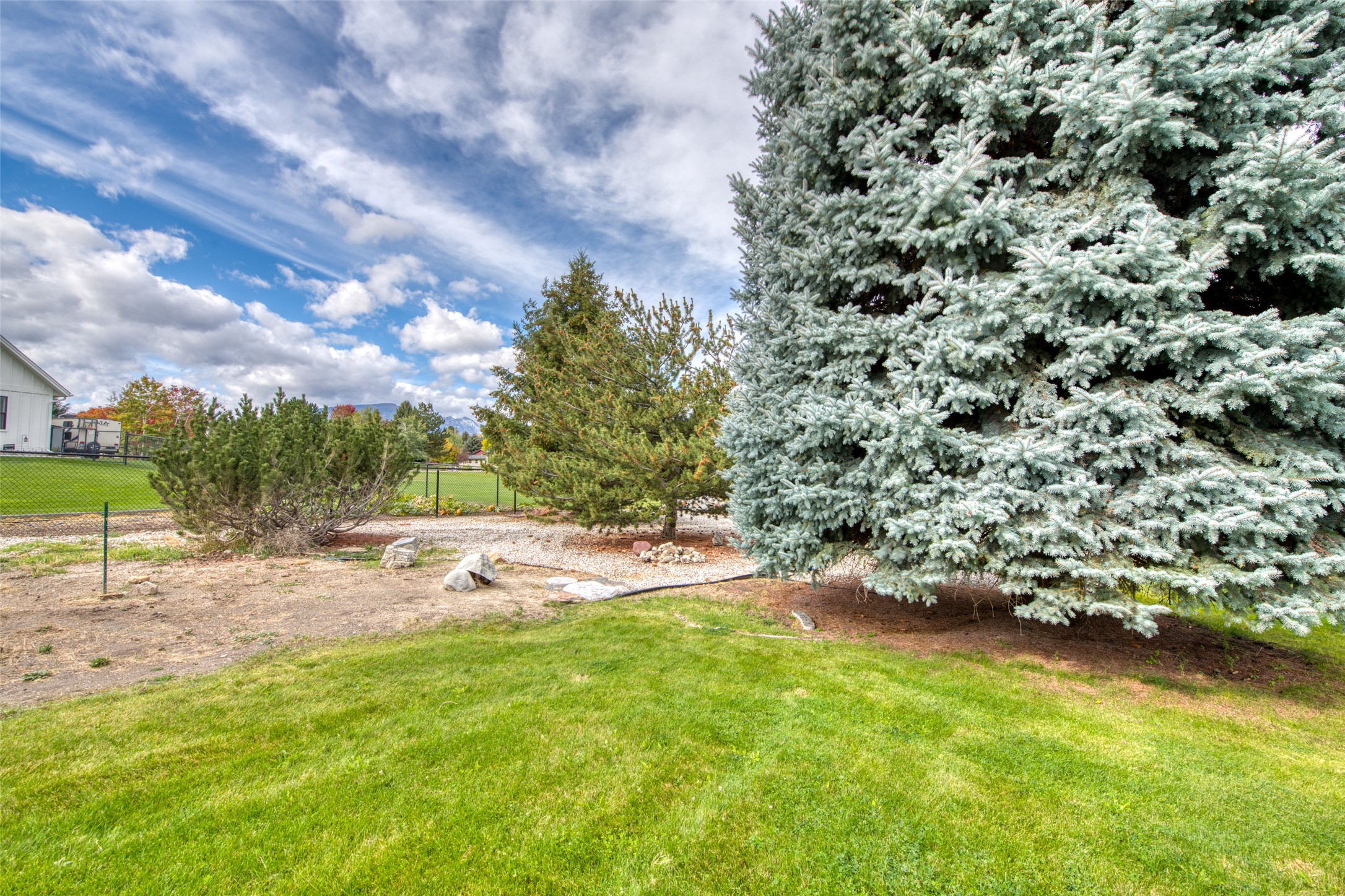 Hamilton, Montana 59840, United States, 3 Bedrooms Bedrooms, ,2 BathroomsBathrooms,Residential,Active,221208