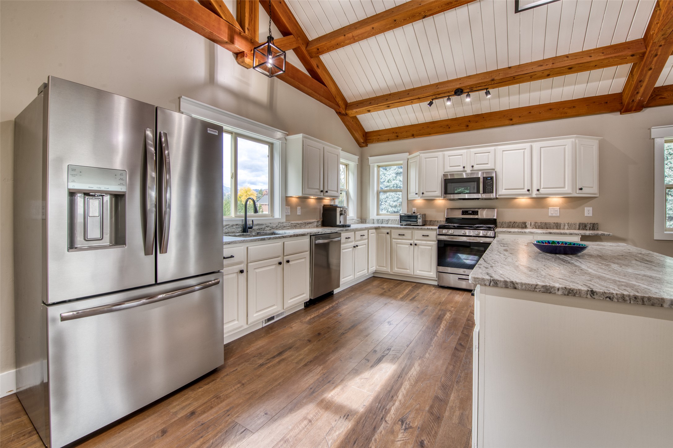 Hamilton, Montana 59840, United States, 3 Bedrooms Bedrooms, ,2 BathroomsBathrooms,Residential,Active,221208