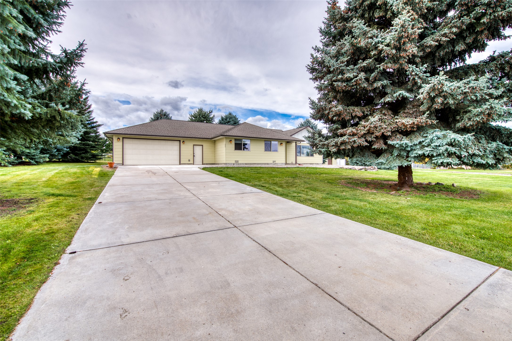 423 Lower Sky Way