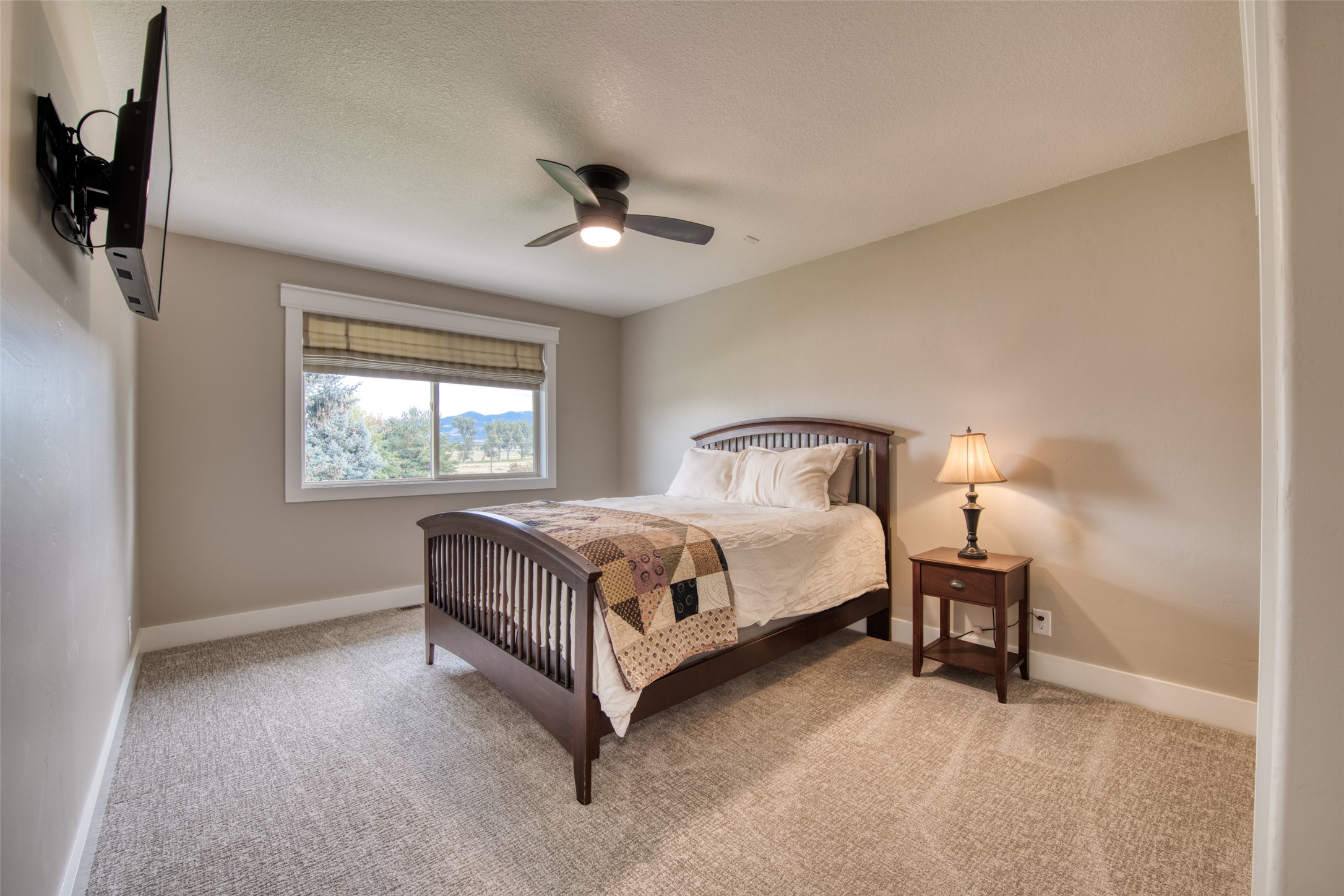 Hamilton, Montana 59840, United States, 3 Bedrooms Bedrooms, ,2 BathroomsBathrooms,Residential,Active,221208