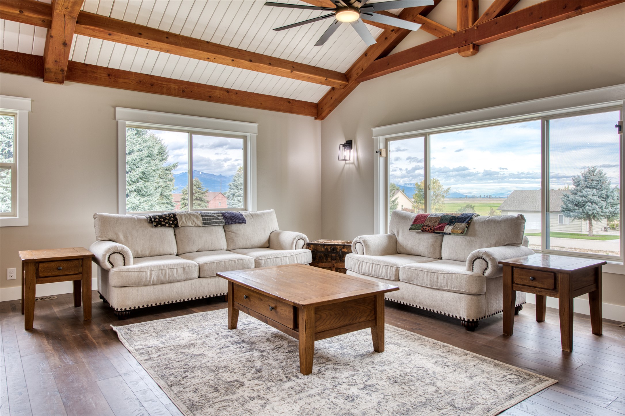 Hamilton, Montana 59840, United States, 3 Bedrooms Bedrooms, ,2 BathroomsBathrooms,Residential,Active,221208