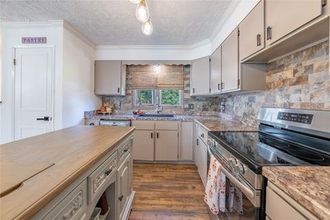 Tiny photo for 279 Norman Avenue, Libby, MT 59923 (MLS # 30069705)