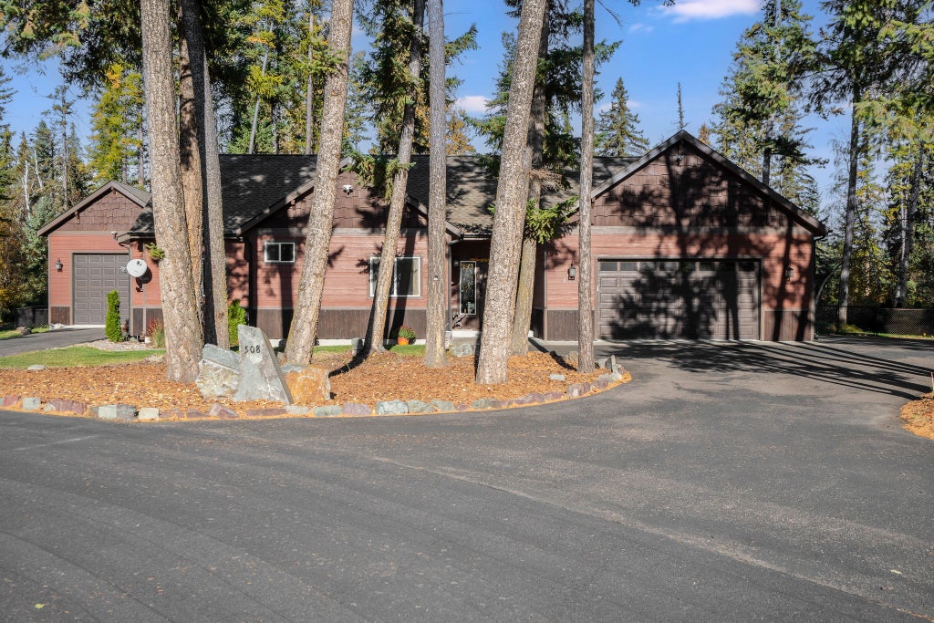 Photo of 508 Soaring Pines Trail, Kalispell, MT 59901 (MLS # 30079412)