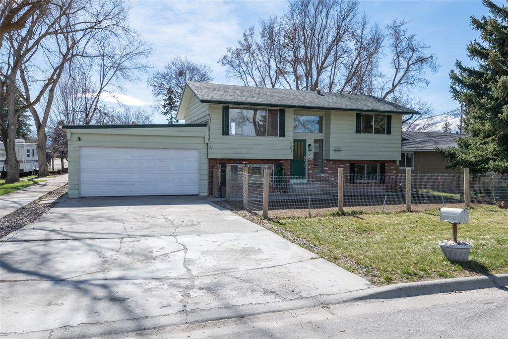 Photo of 503 Adirondac Avenue, Hamilton, MT 59840 (MLS # 30066129)