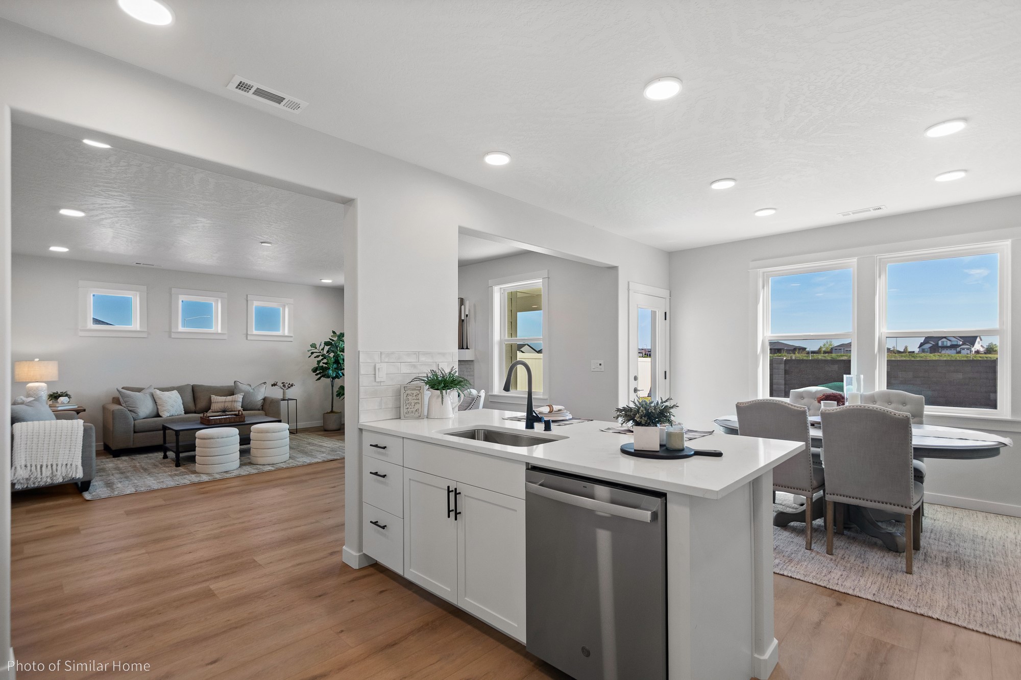 8888 Santa Anita Road