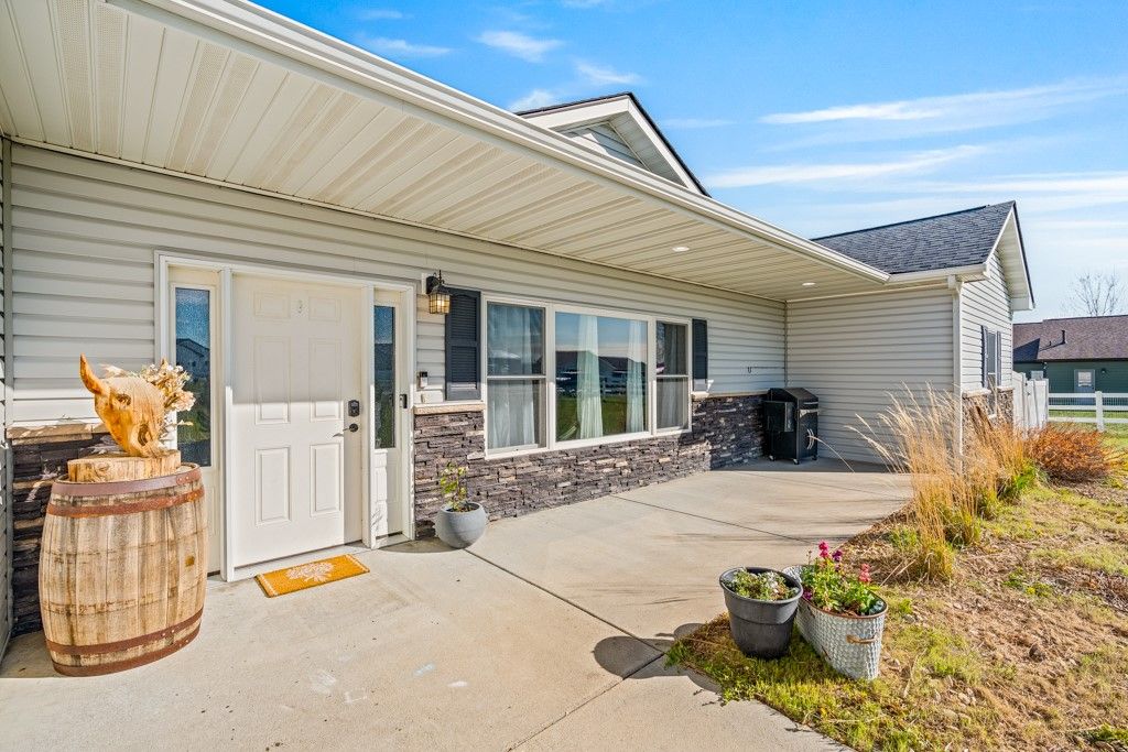 Photo of 509 Zebra Street, Billings, MT 59106 (MLS # 30069487)