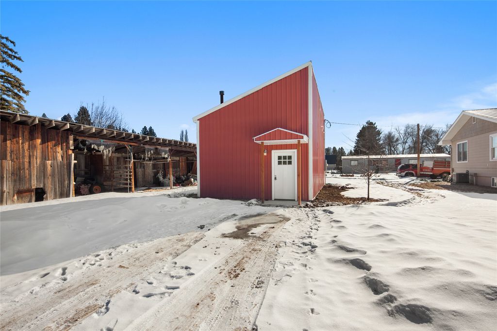 Photo of 151 Toftum Lane, Columbia Falls, MT 59912 (MLS # 30070148)
