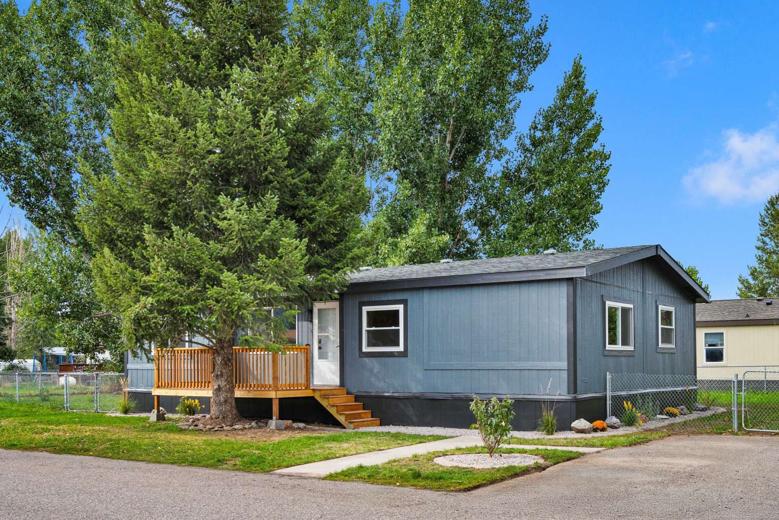 7511 Gardenia Drive