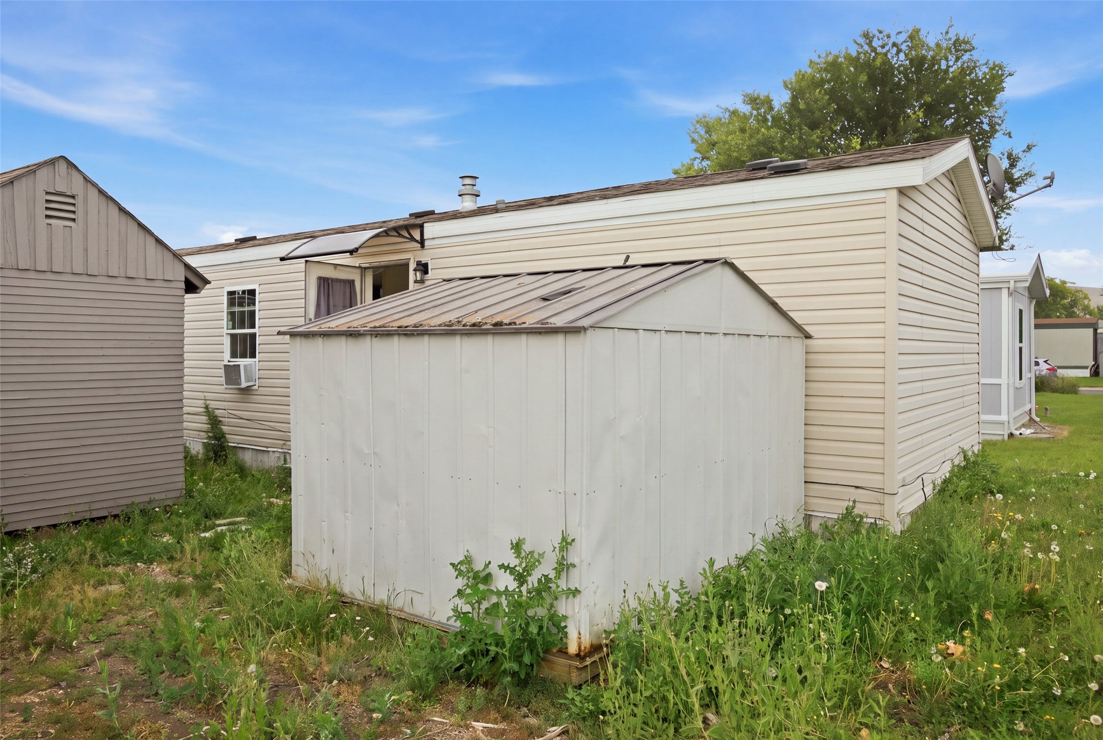 209 N Travois
