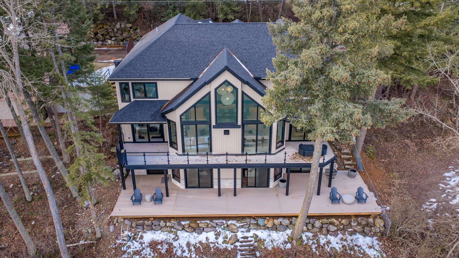 1332 W Lakeshore Drive