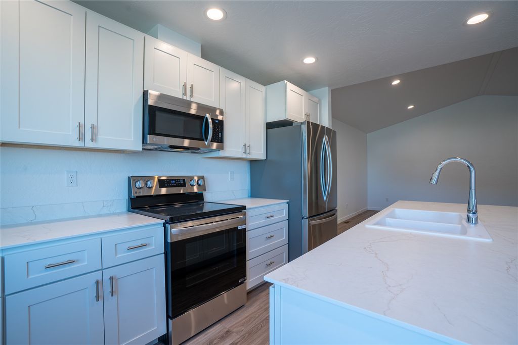 Photo of 125 Peaks View Loop, Kalispell, MT 59901 (MLS # 30069763)