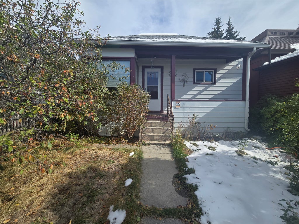 Photo of 814 Placer Street, Butte, MT 59701 (MLS # 30079853)