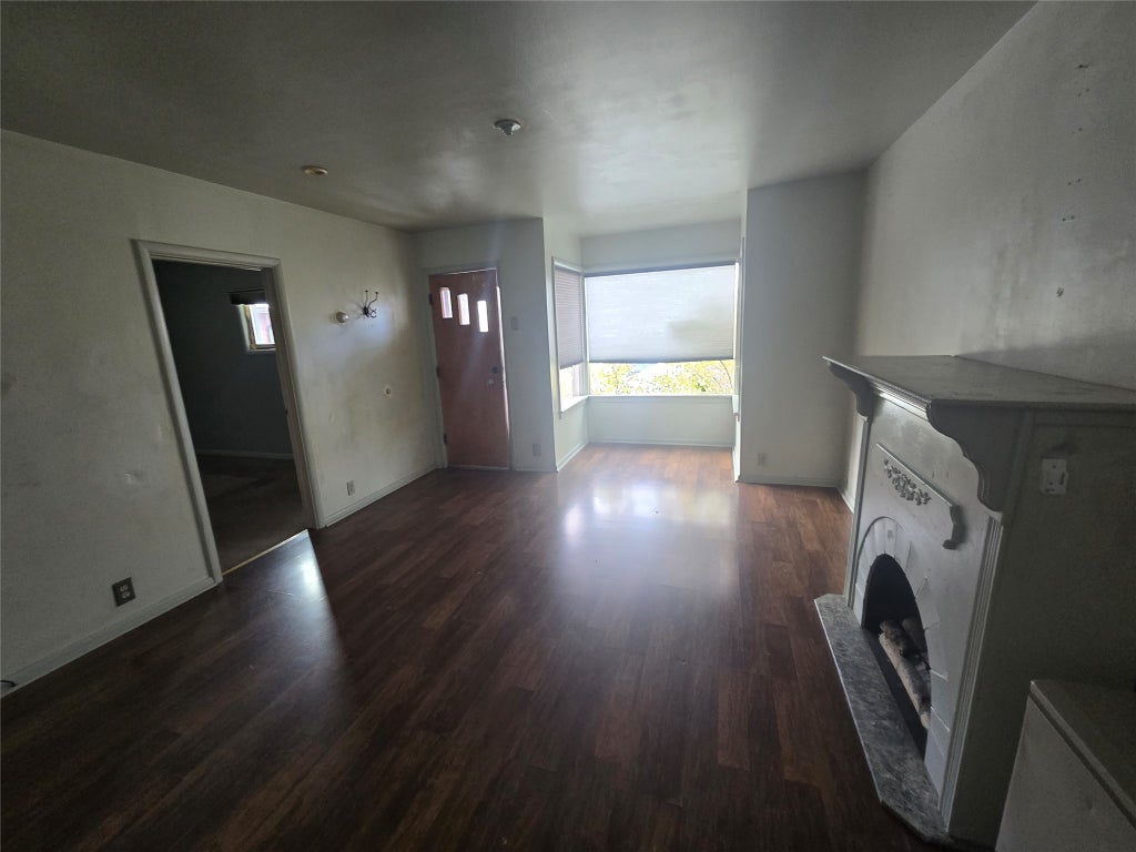Photo of 814 Placer Street, Butte, MT 59701 (MLS # 30079853)