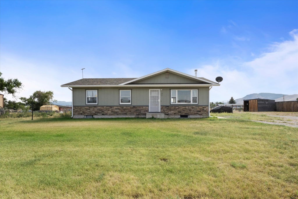 Photo of 407 Valley View Road, Helena, MT 59602 (MLS # 30077293)