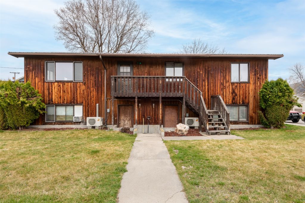 Photo of 2312 Dearborn Avenue, Missoula, MT 59801 (MLS # 30068156)