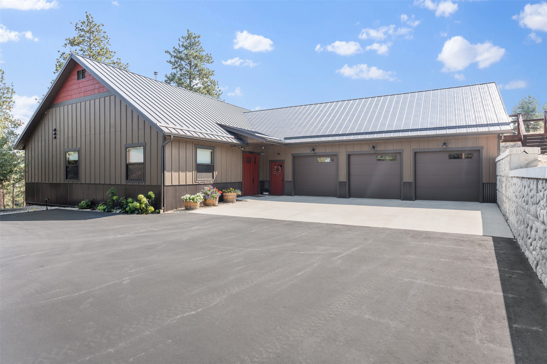 217 Peekaboo Trail