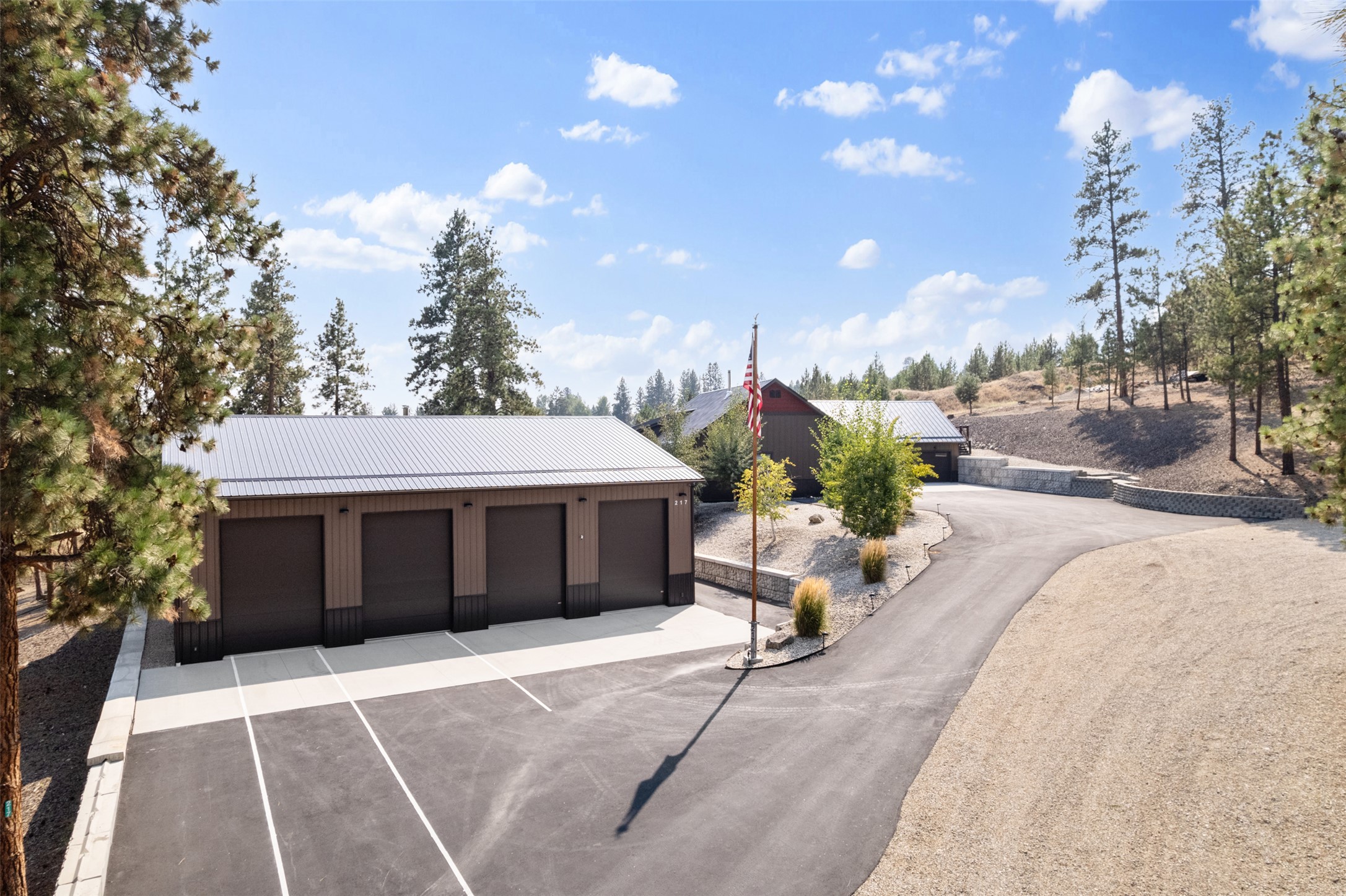 217 Peekaboo Trail