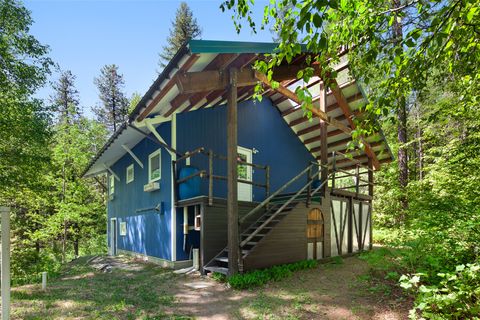 Photo of 850 Hunter Lane, Columbia Falls, MT 59912 (MLS # 30050849)