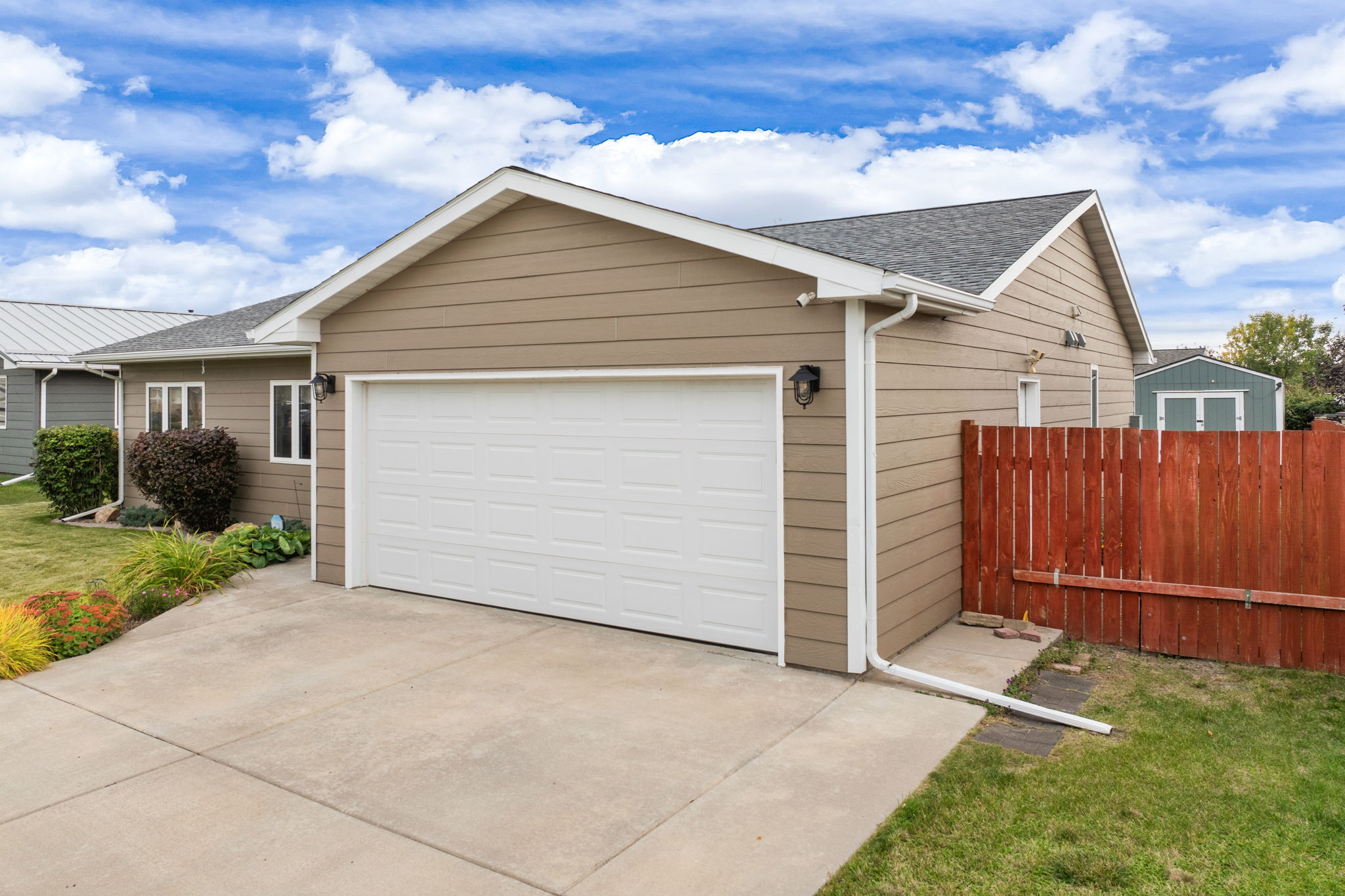 2541 Castle Pines Way