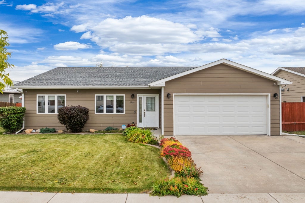 Photo of 2541 Castle Pines Way, Great Falls, MT 59405 (MLS # 30079101)