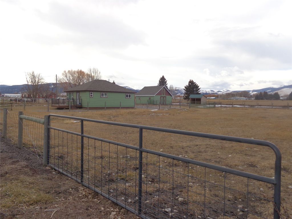 Photo of 214 N Schuyler Street, Anaconda, MT 59711 (MLS # 30064069)