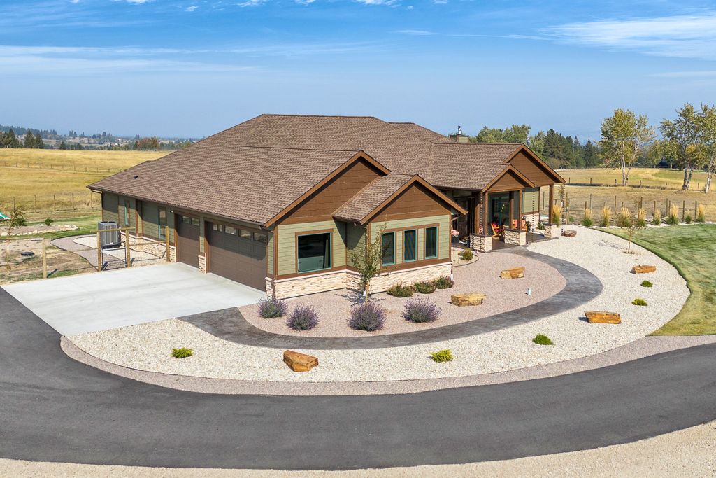 Photo of 1110 Steller Way, Hamilton, MT 59840 (MLS # 30067701)
