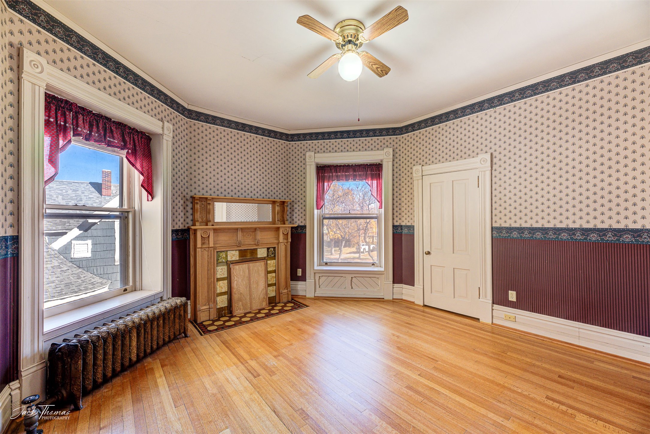 Helena, Montana 59601, United States, 4 Bedrooms Bedrooms, ,3 BathroomsBathrooms,Residential,Pending,37479