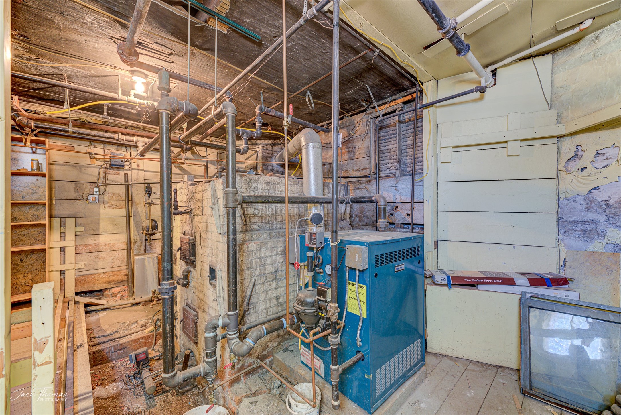 Helena, Montana 59601, United States, 4 Bedrooms Bedrooms, ,3 BathroomsBathrooms,Residential,Pending,37479