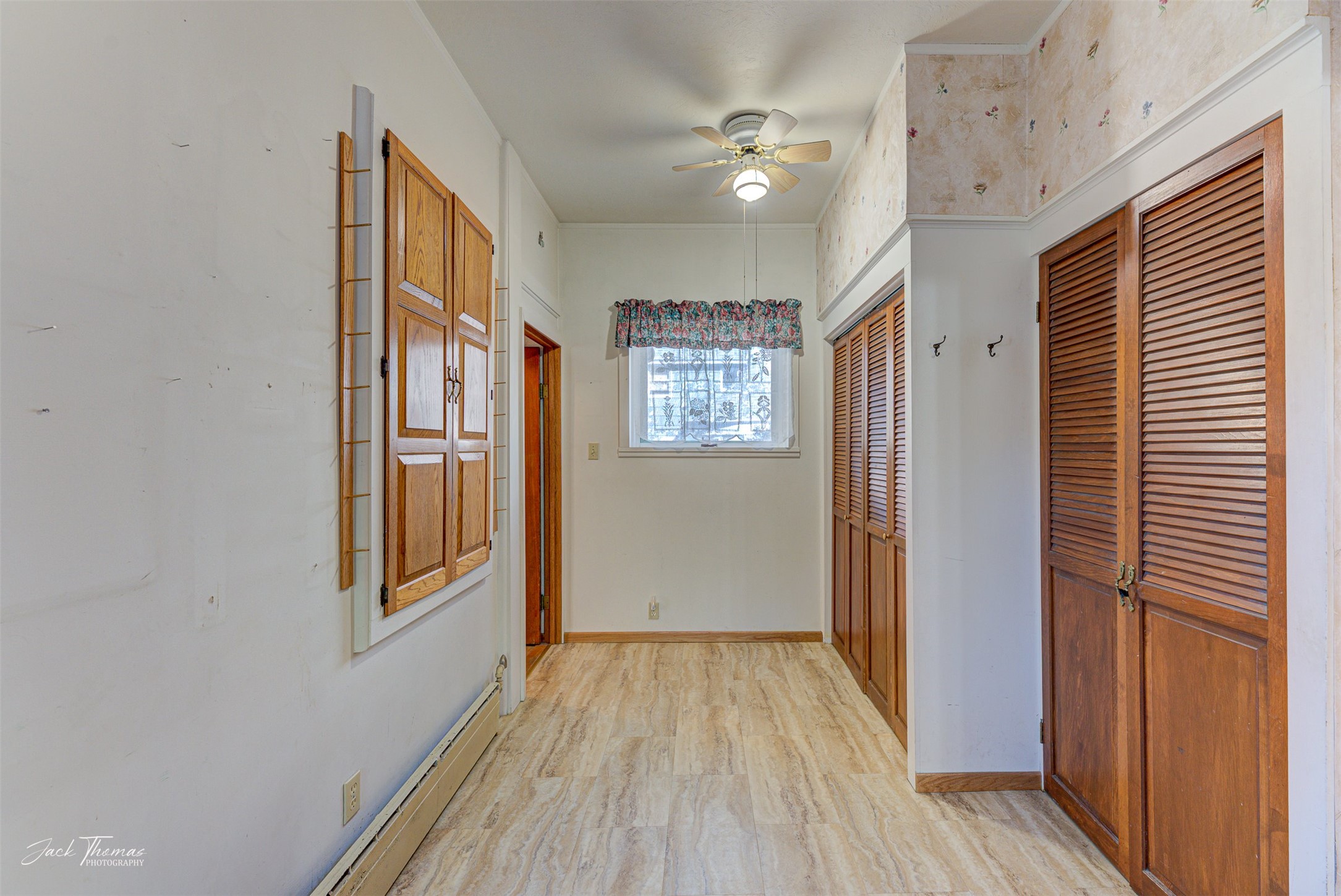 Helena, Montana 59601, United States, 4 Bedrooms Bedrooms, ,3 BathroomsBathrooms,Residential,Pending,37479