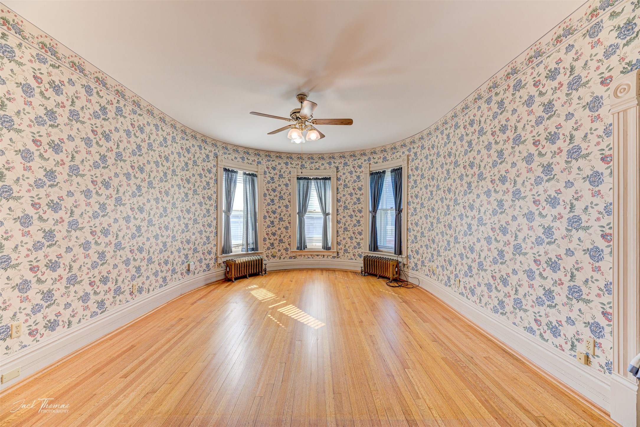 Helena, Montana 59601, United States, 4 Bedrooms Bedrooms, ,3 BathroomsBathrooms,Residential,Pending,37479