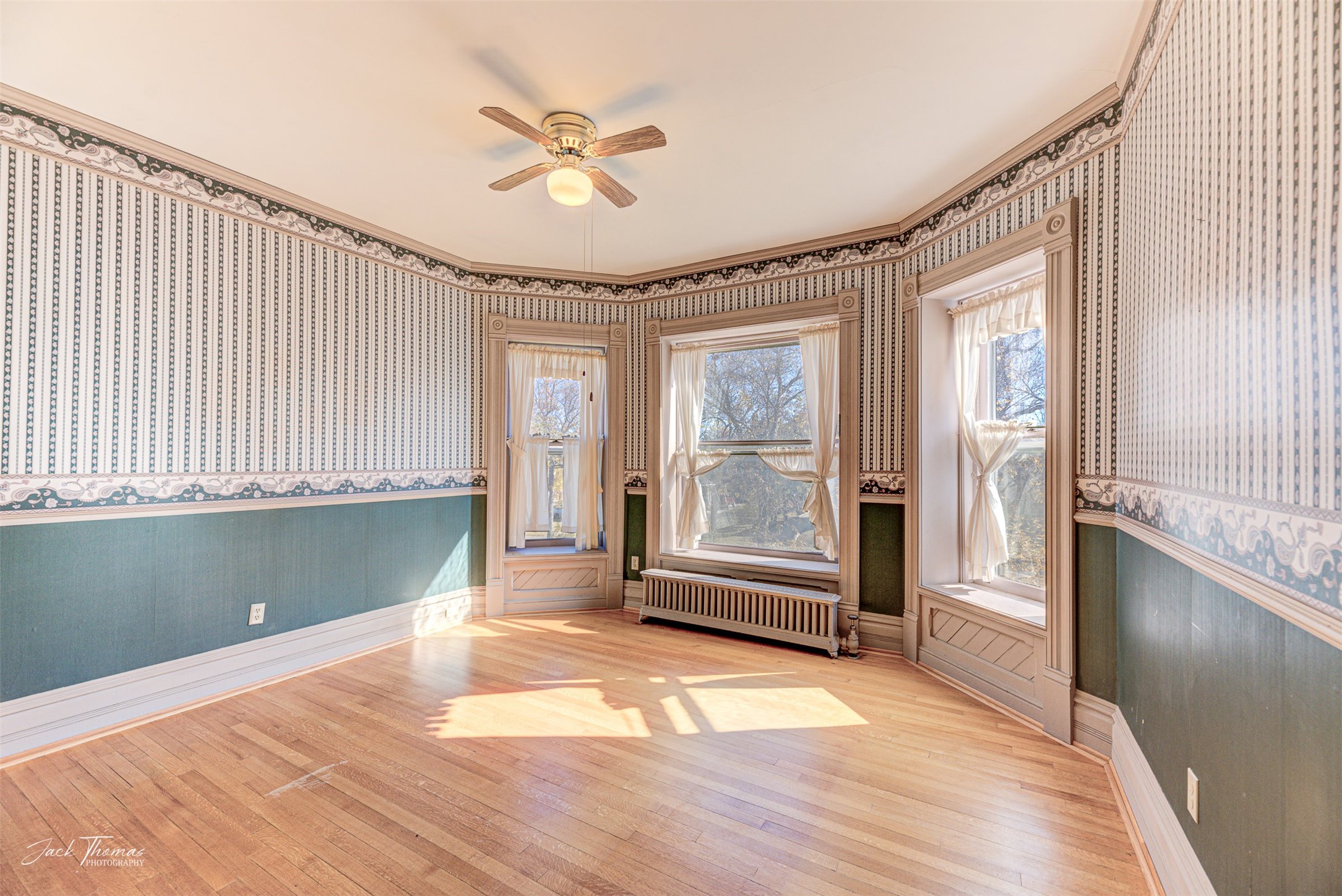 Helena, Montana 59601, United States, 4 Bedrooms Bedrooms, ,3 BathroomsBathrooms,Residential,Pending,37479