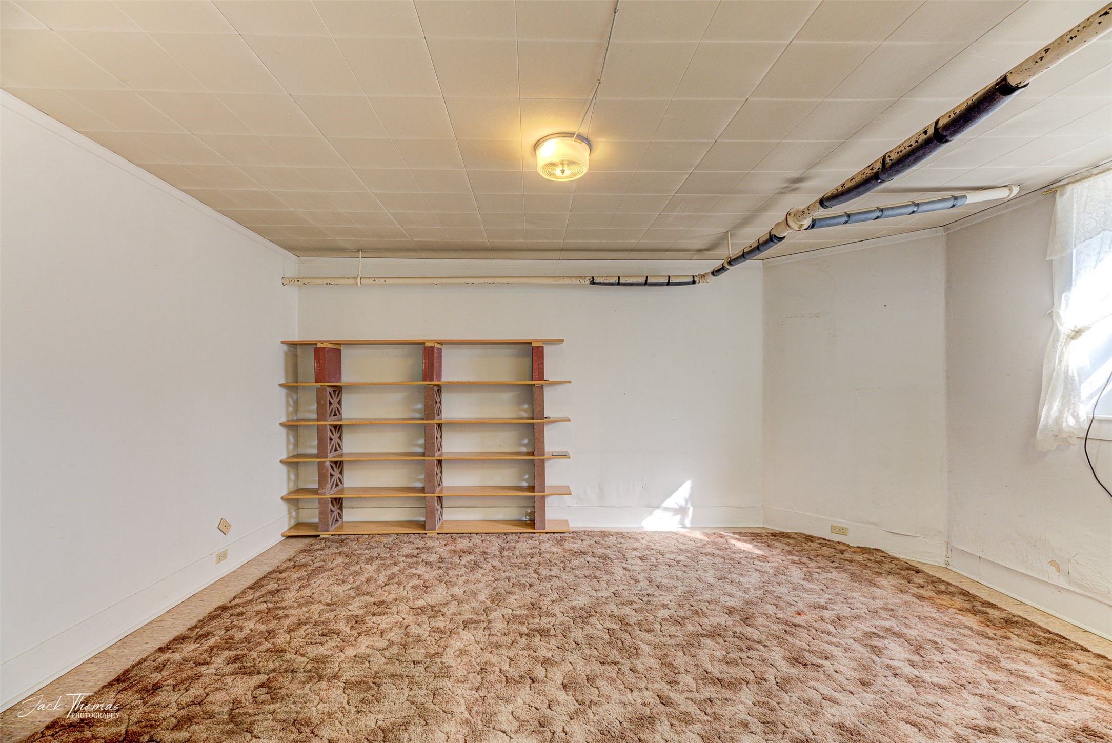 Helena, Montana 59601, United States, 4 Bedrooms Bedrooms, ,3 BathroomsBathrooms,Residential,Pending,37479