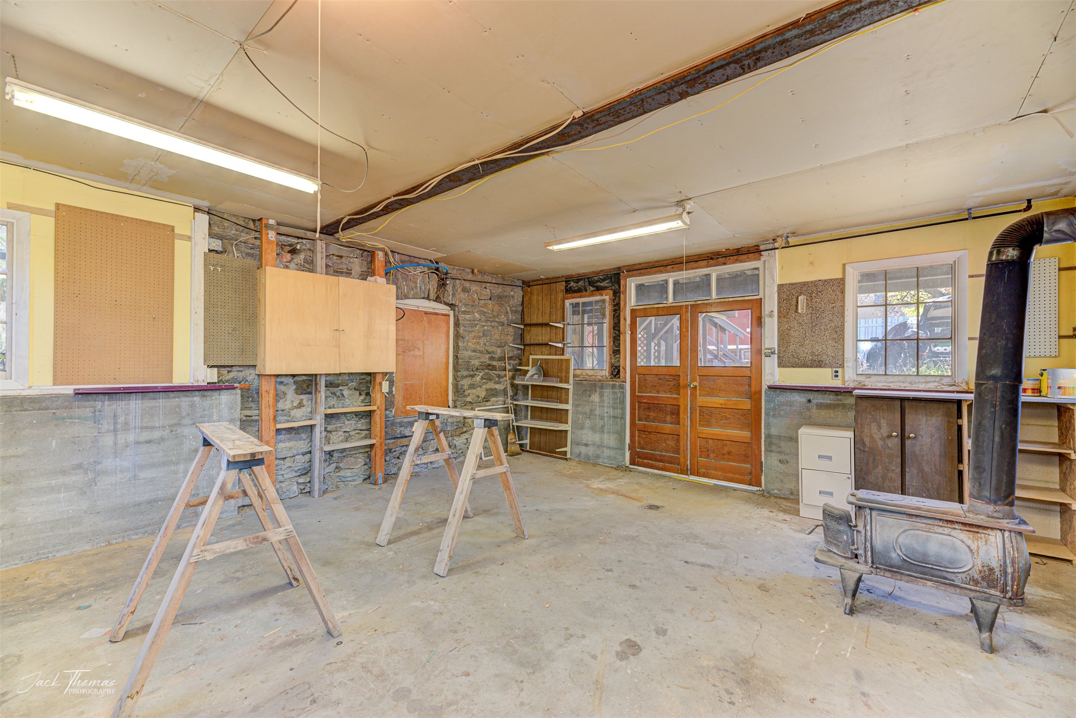 Helena, Montana 59601, United States, 4 Bedrooms Bedrooms, ,3 BathroomsBathrooms,Residential,Pending,37479