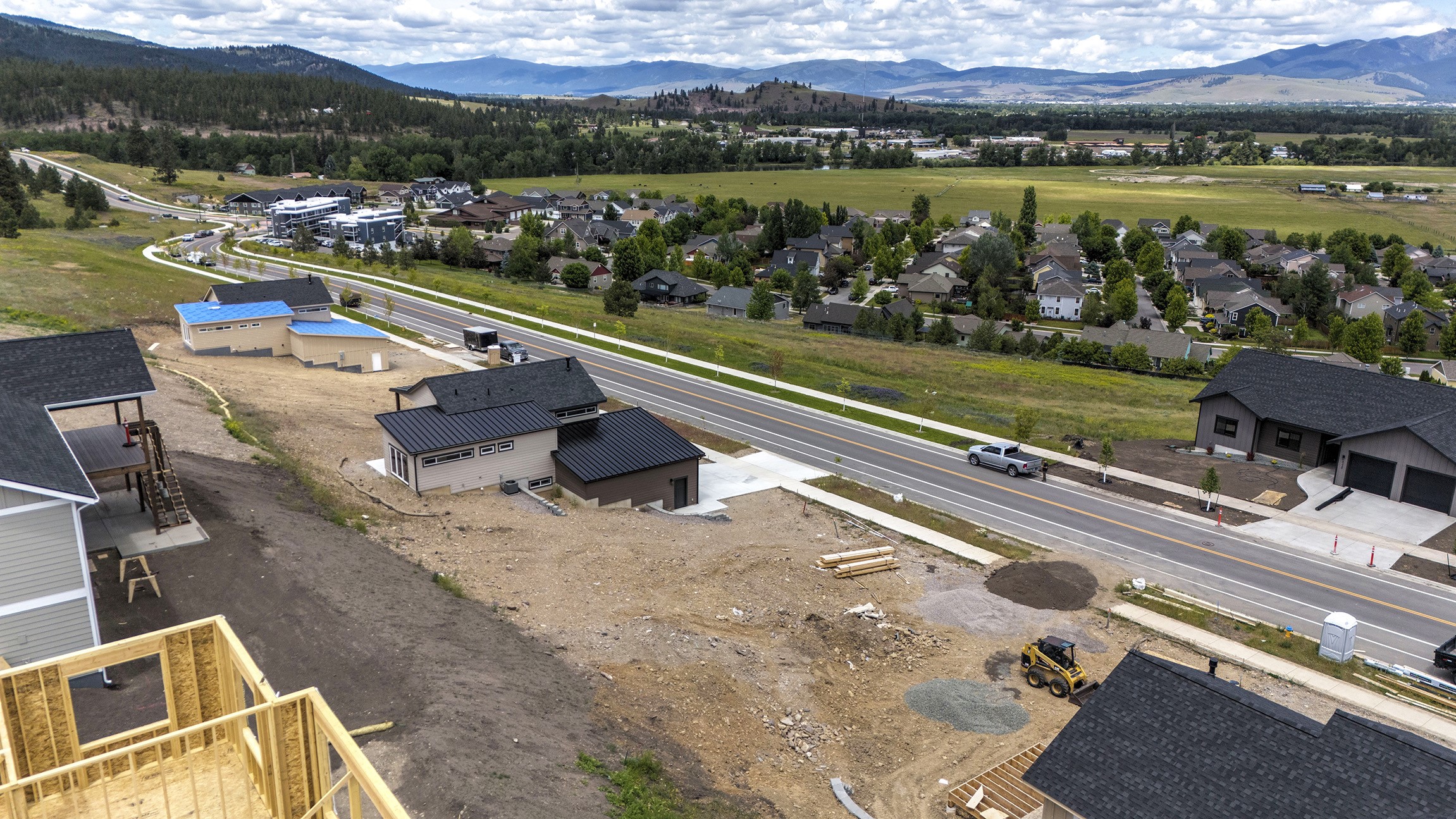 Missoula, Montana 59803, United States, 4 Bedrooms Bedrooms, ,3 BathroomsBathrooms,Residential,Active,54378