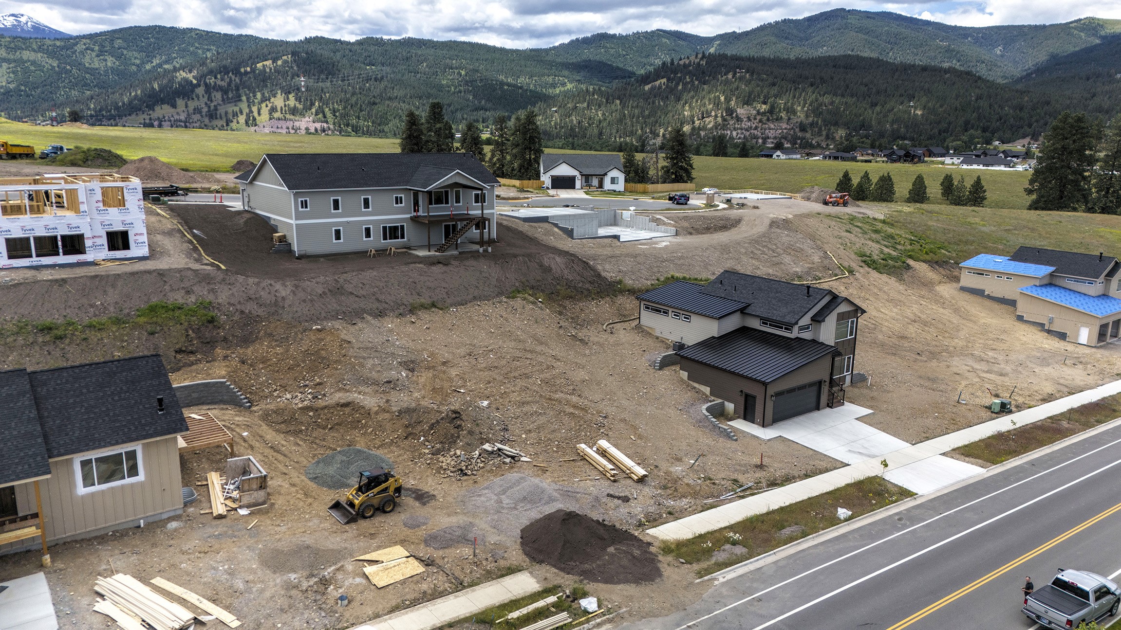 Missoula, Montana 59803, United States, 4 Bedrooms Bedrooms, ,3 BathroomsBathrooms,Residential,Active,54378