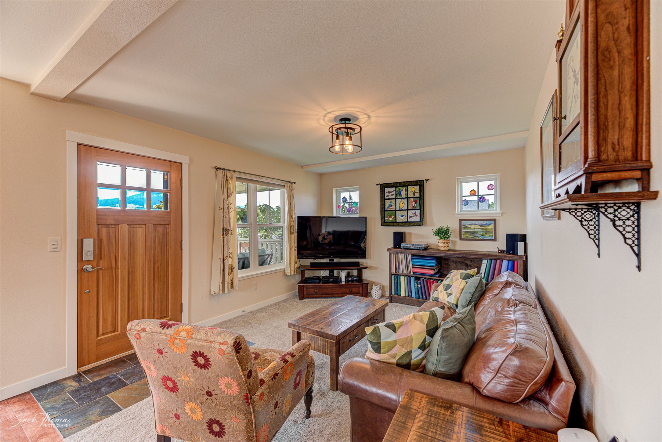 Helena, Montana 59602, United States, 5 Bedrooms Bedrooms, ,4 BathroomsBathrooms,Residential,Pending,159320