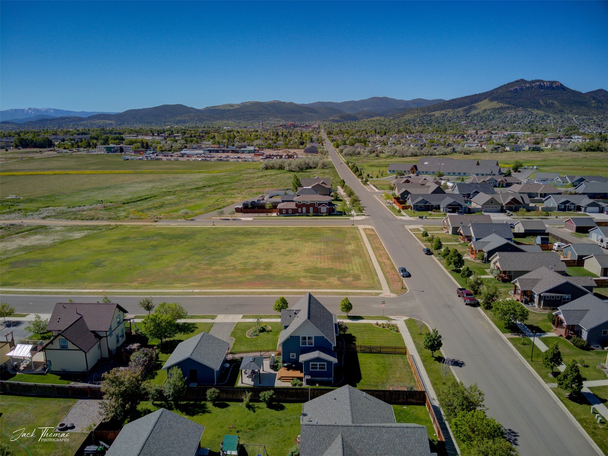 Helena, Montana 59602, United States, 5 Bedrooms Bedrooms, ,4 BathroomsBathrooms,Residential,Pending,159320