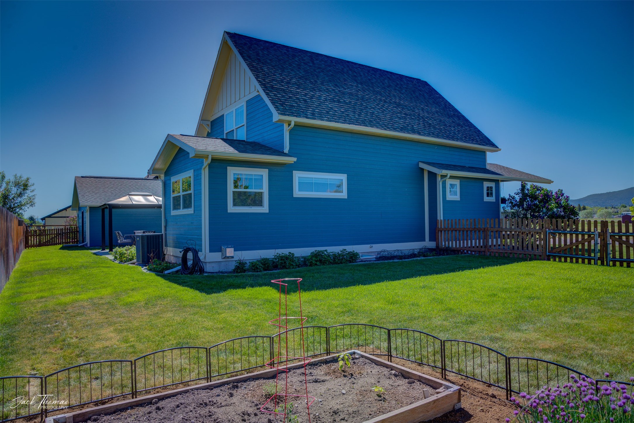 Helena, Montana 59602, United States, 5 Bedrooms Bedrooms, ,4 BathroomsBathrooms,Residential,Pending,159320