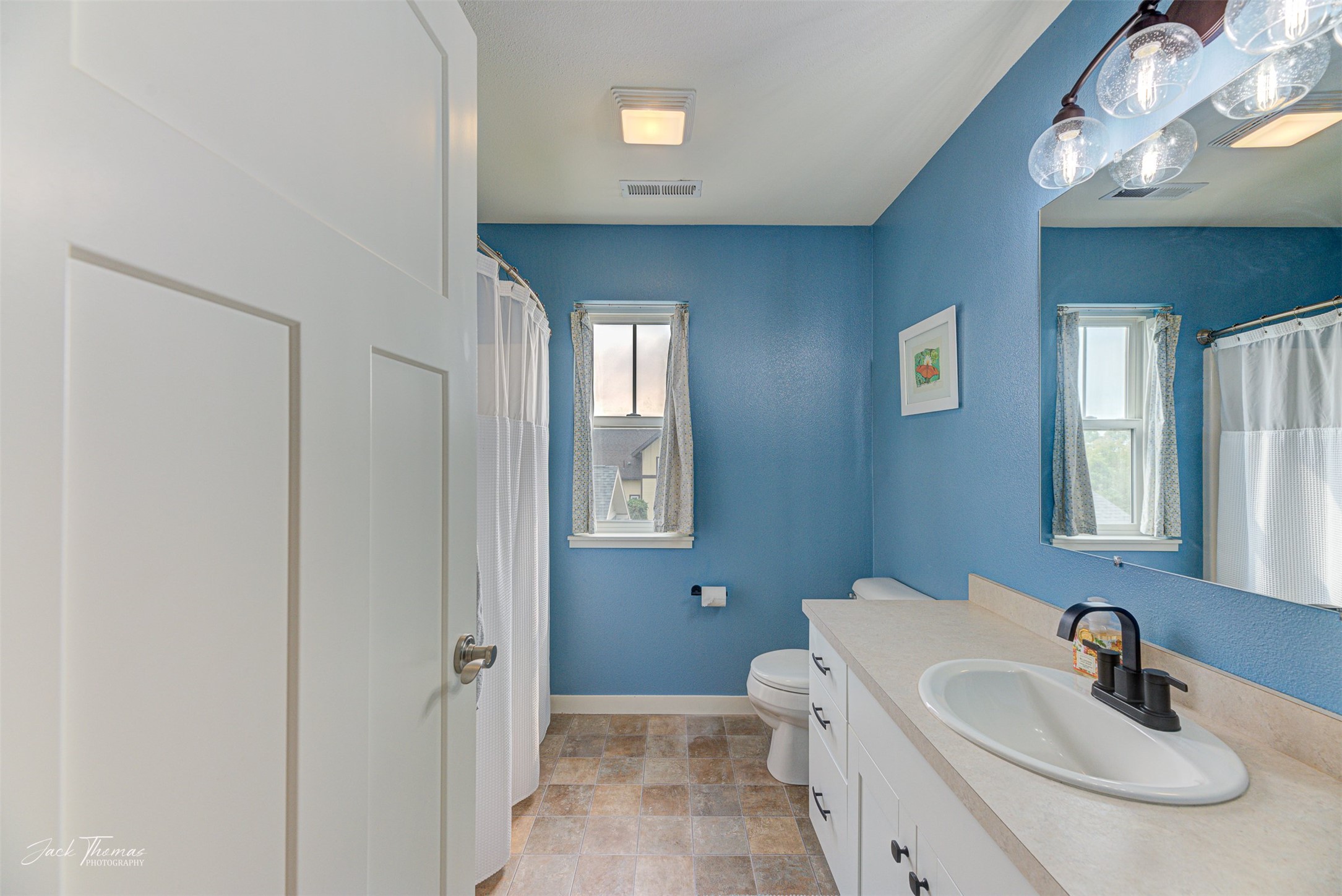 Helena, Montana 59602, United States, 5 Bedrooms Bedrooms, ,4 BathroomsBathrooms,Residential,Pending,159320