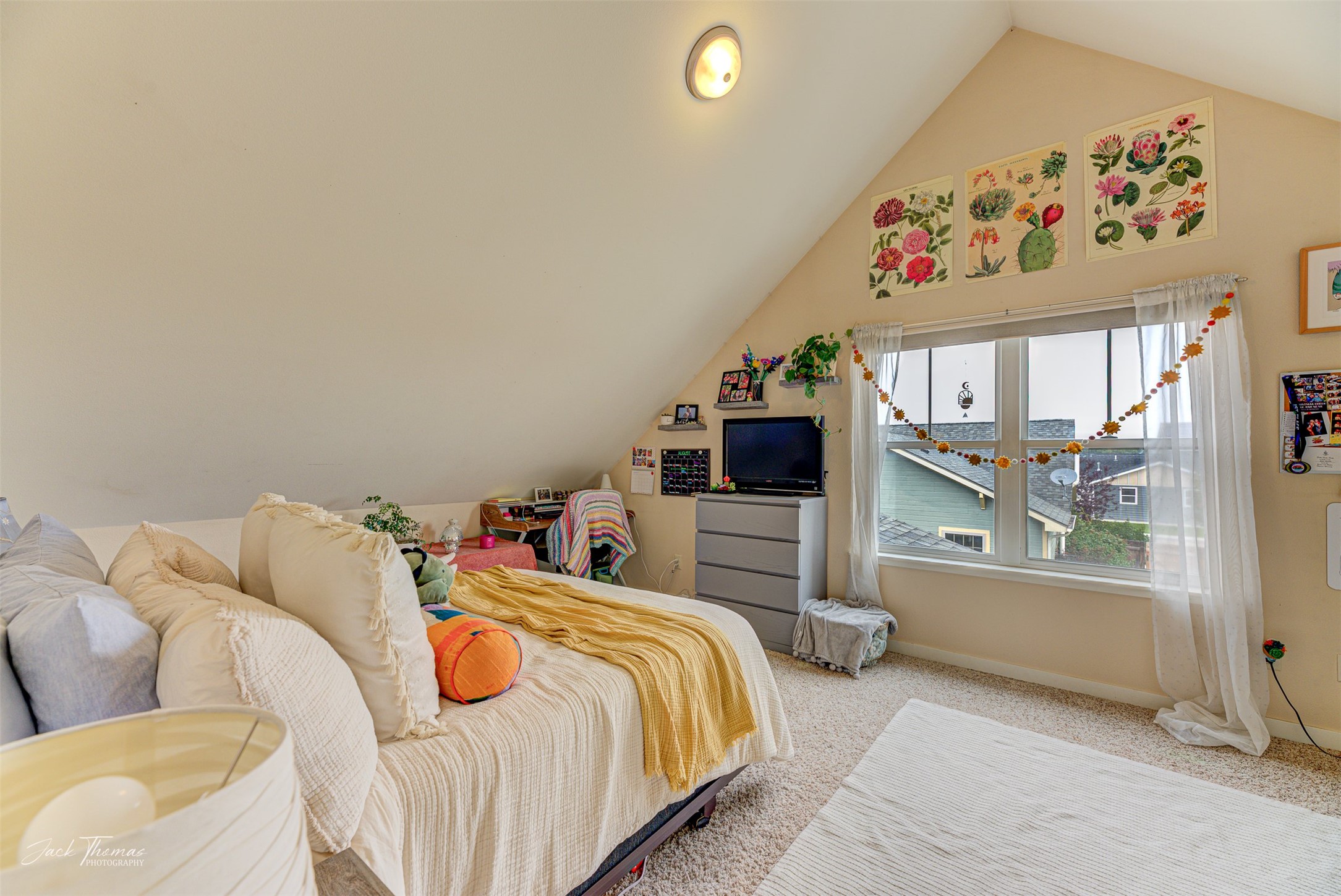 Helena, Montana 59602, United States, 5 Bedrooms Bedrooms, ,4 BathroomsBathrooms,Residential,Pending,159320