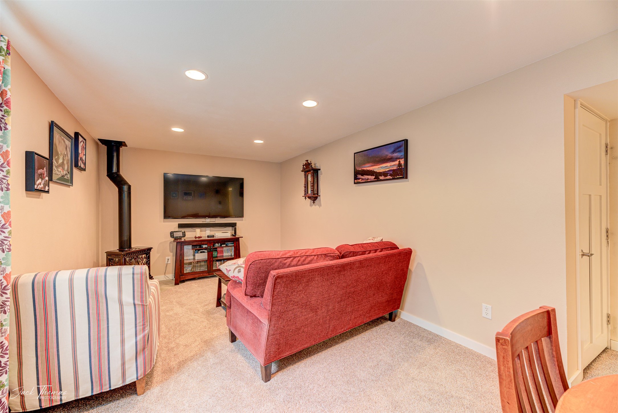 Helena, Montana 59602, United States, 5 Bedrooms Bedrooms, ,4 BathroomsBathrooms,Residential,Pending,159320