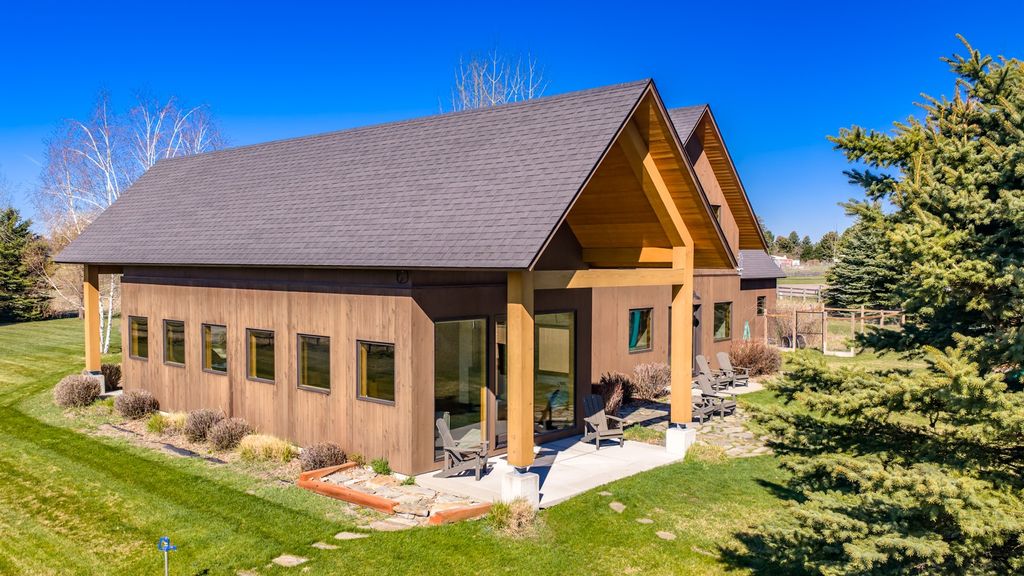 Photo of 220 Palouse Lane, Columbia Falls, MT 59912 (MLS # 30068646)