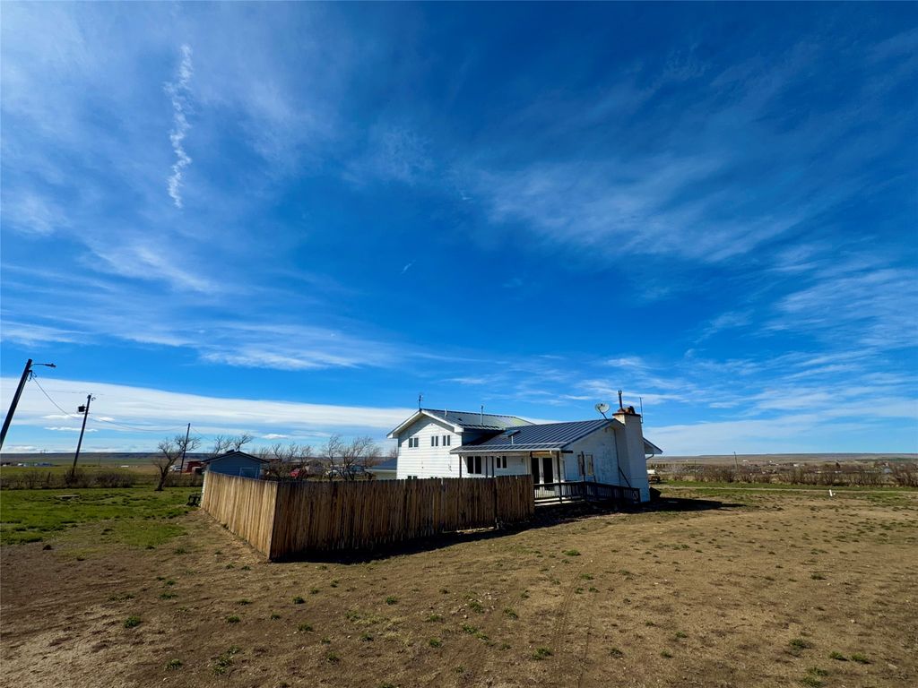Photo of 21 Windsor Lane, Great Falls, MT 59404 (MLS # 30069039)
