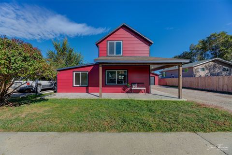 Photo of 1714 Chestnut Street, Helena, MT 59601 (MLS # 30058365)